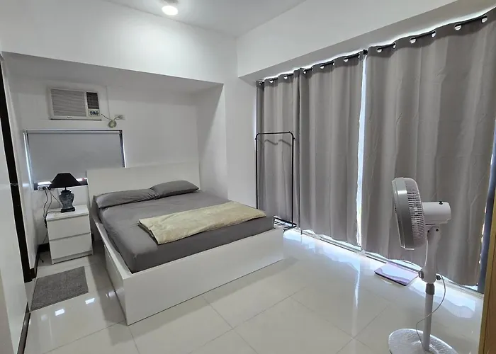 Cozy Corner In Mckinley Walk To Venice Mall Apartamento Manila