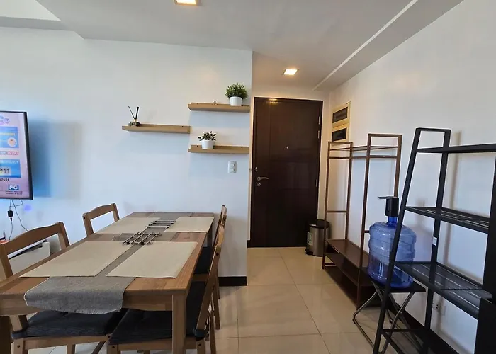 Cozy Corner In Mckinley Walk To Venice Mall Apartamento Manila
