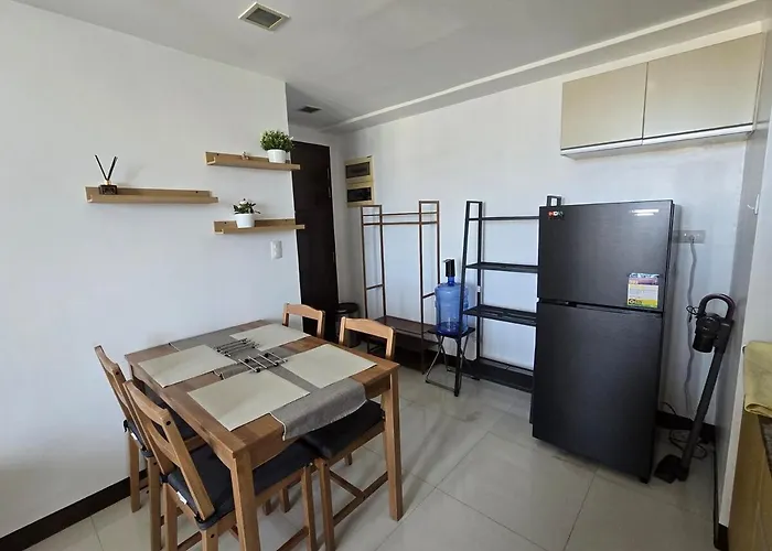 Cozy Corner In Mckinley Walk To Venice Mall Apartamento *